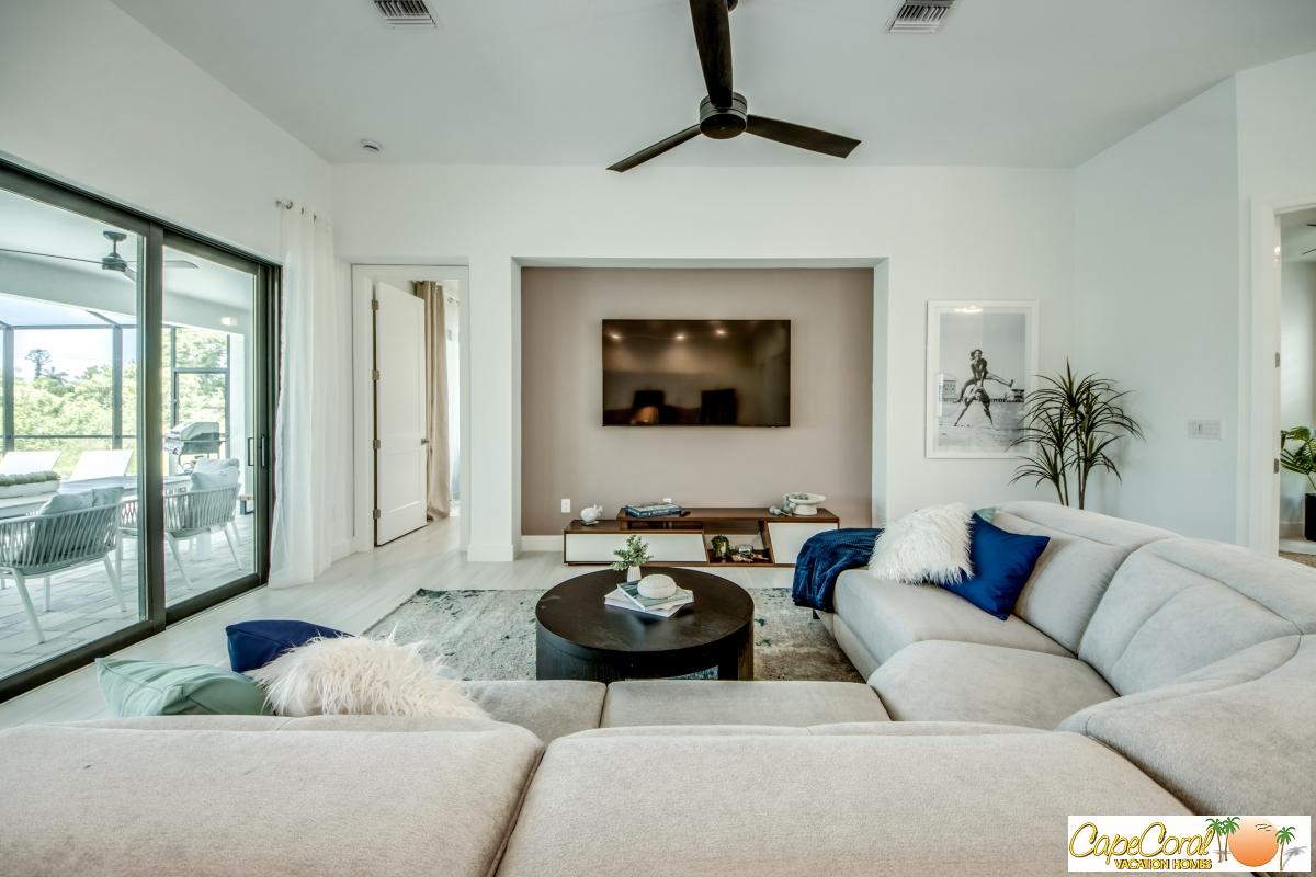 12-Family-Room