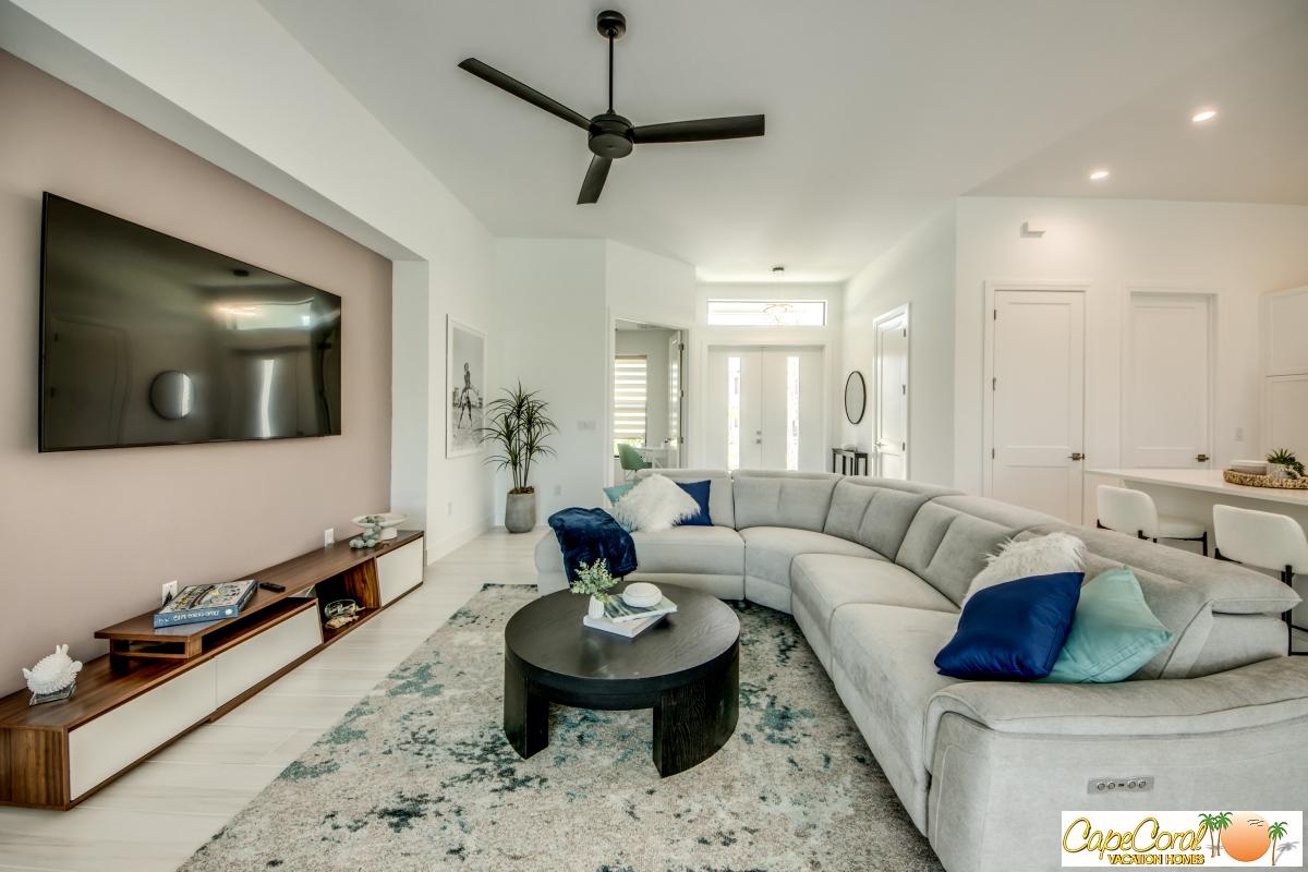 14-Family-Room
