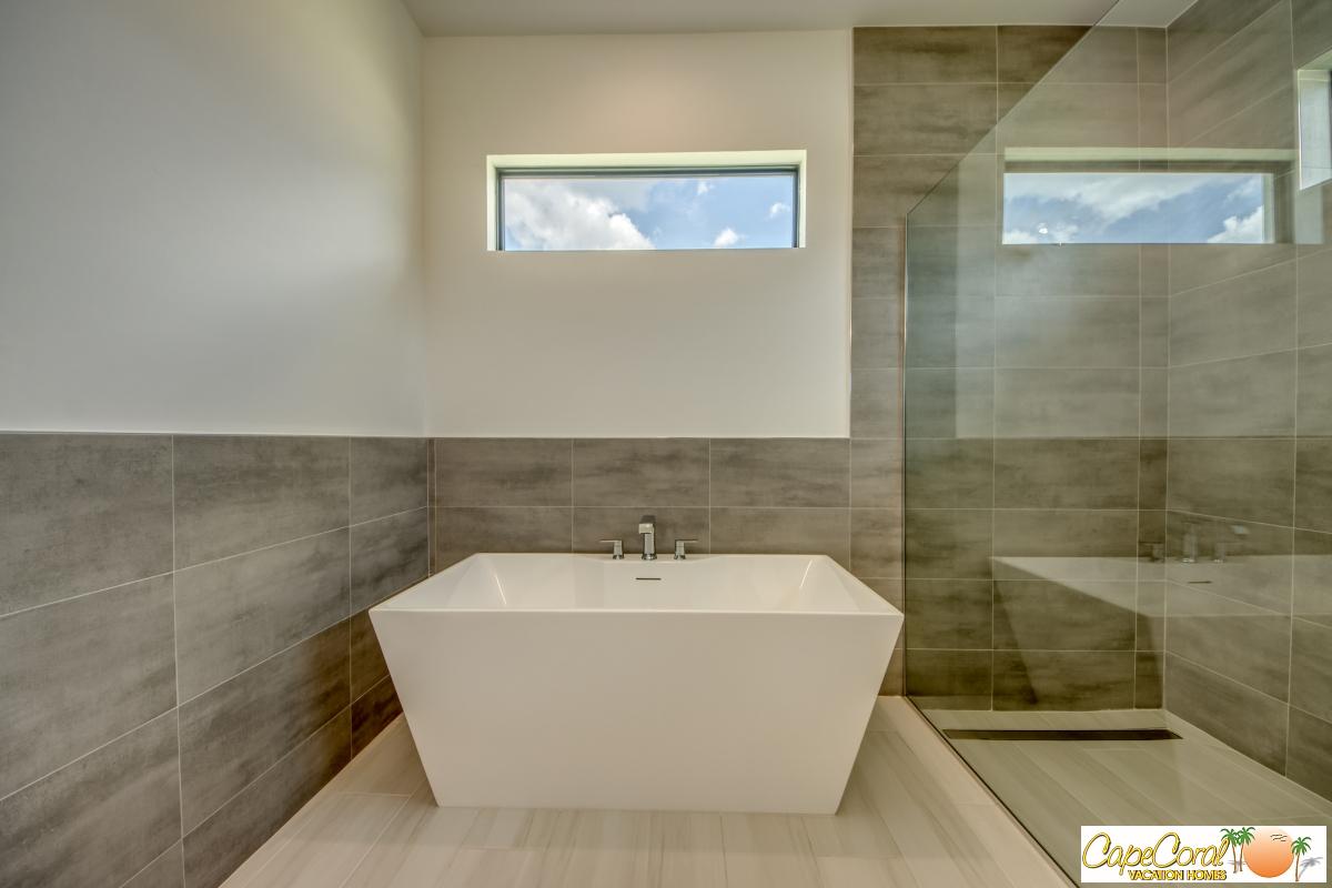 36-Master-Bathroom