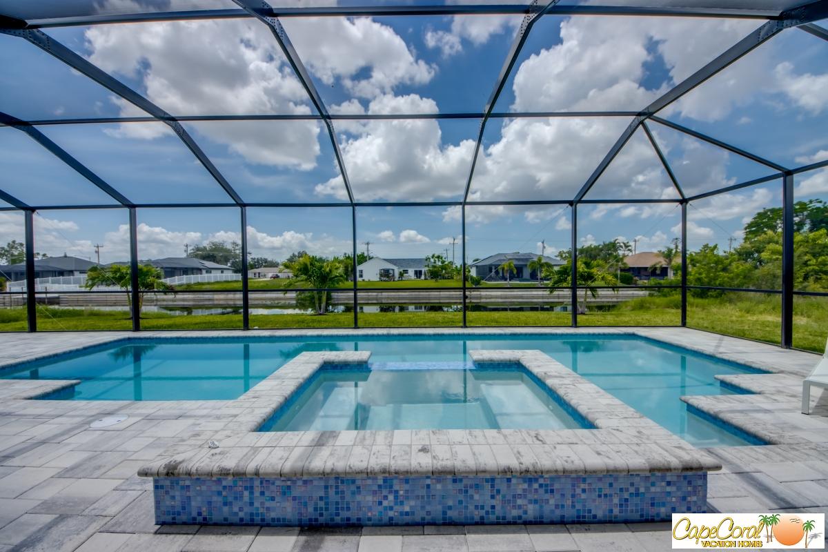 62-Pool-Hot-Tub