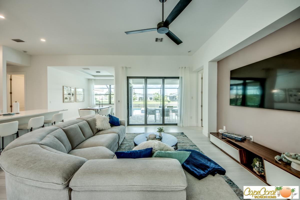 9-Family-Room