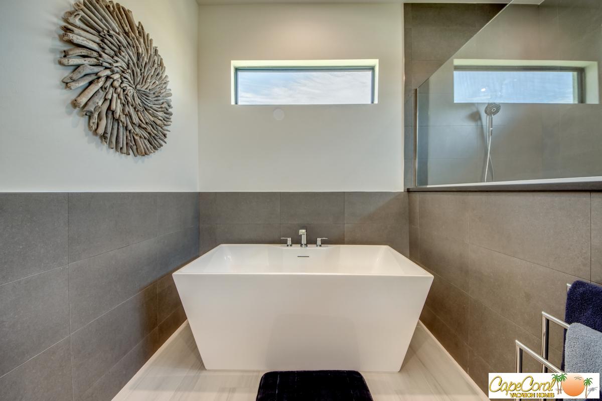 39-Master-Bathroom