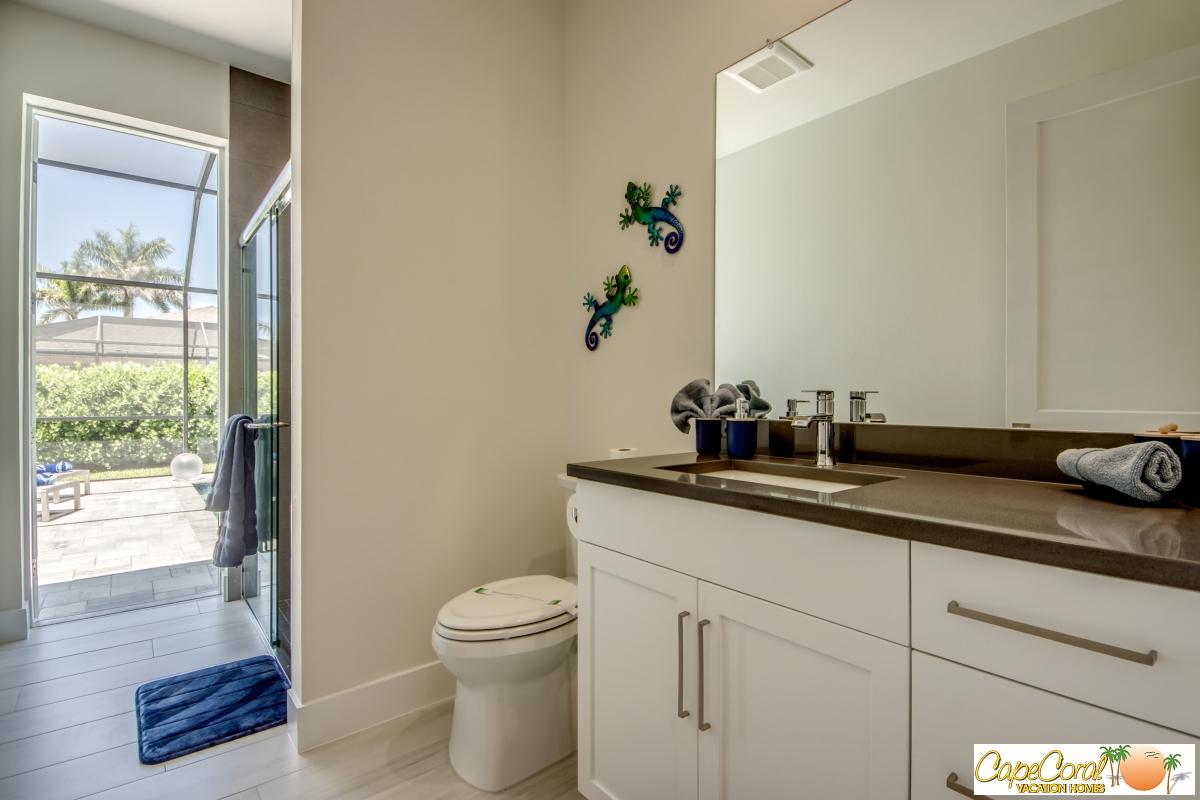 43-Guest-Pool-Bathroom